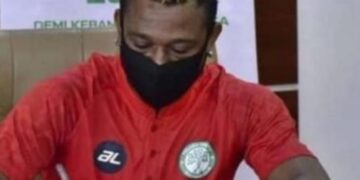 D183FE79 449D 4E50 ACEB 3B736BE450DC