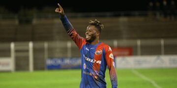 football n2 journee 8 bourges 18 angouleme 4977303