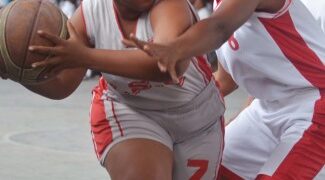 Annael JulienISC et Datis Ruth AltamarLycee MJ en cadette filles