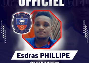 FOOT – ADM : LE RACING FC EN CRISE, DAVID CLÉNORD JETTE L&rsquo;ÉPONGE