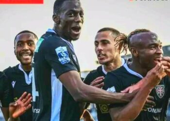 FOOT/EXPATRIÉS : CASA PIA ENCHAÎNE, CARNEJY ANTOINE BUTEUR