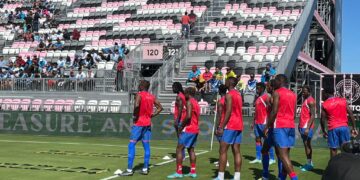 GUATEMALA – HAÏTI : LE ONZE DE DÉPART DES GRENADIERS