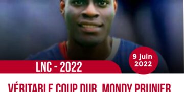 FOOT – DISTINCTIONS : MELCHIE DUMORNAY, MEILLEURE BUTEUSE DE SON ÉQUIPE POUR SA PREMIÈRE SAISON