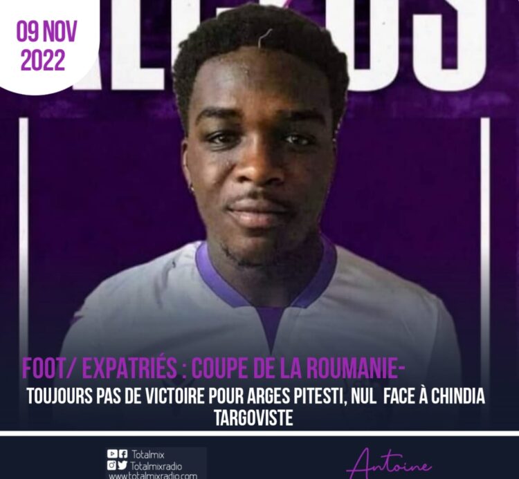 FOOT – EXPATRIÉS : COUPE DE LA ROUMANIE, CHINDIA TARGOVISTE ET ARGES PITESTI DE BRIYAN ALCÉUS DOS Á DOS