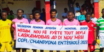 FOOT – INTERSCOLAIRE : LASCAHOBAS NAGE ENTRE HOMMAGE ET COMPÉTITION