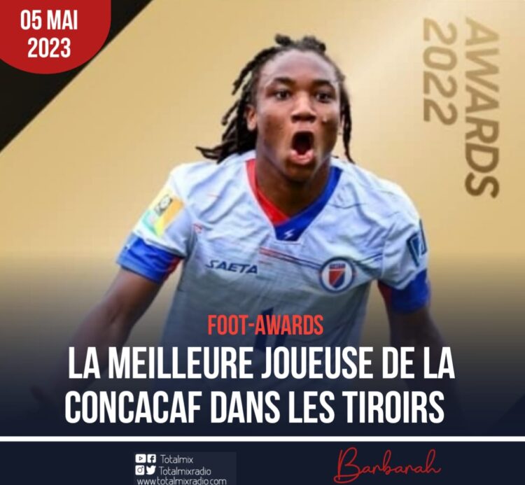 FOOTBALL: LA MEILLEURE JOUEUSE DE LA CONCACAF DANS LES TIROIRS