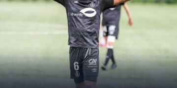 FOOT-EXPATRIÉS: CORVENTINA FAIT GAGNER LE STADE DE REIMS