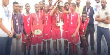 BASKET/TOURNOI 5X5 « SUPER 8 » : L’ÉQUIPE DE MAXIME ANTOINE S’ADJUGE LE TROPHÉE FACE À BARBANCOURT