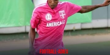 FOOTBALL : CHARLES PIERRE RONALD VA RACCROCHER SES CRAMPONS