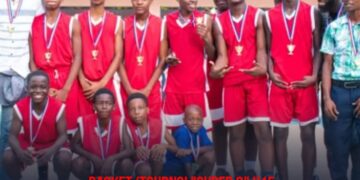 BASKET/TOURNOI « SUPER 8 » U15 : MAX MOTIVATION DOMINE MAXIME ANTOINE ET S&rsquo;EMPARE DU TROPHÉE