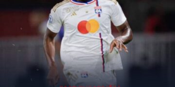 FOOT-EXPATRIÉES : L&rsquo;OL TROP FORT POUR FC FLEURY 91 DE BATCHEBA LOUIS