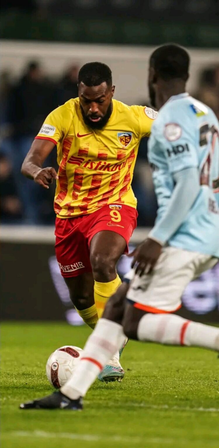 Foot-Expatriés : Duckens Nazon lance son compteur en Türkiye