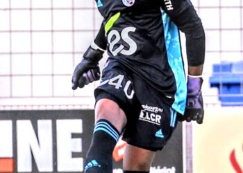 Foot/Expatriés : Défaite du RC Strasbourg, Alexandre Pierre sur le banc