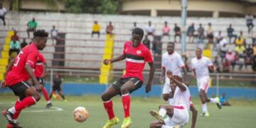 Football: Le championnat national de première division dans l&rsquo;impasse