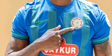 Foot-Expatriés : Frantzdy Pierrot rejoint Çaykur Rizespor